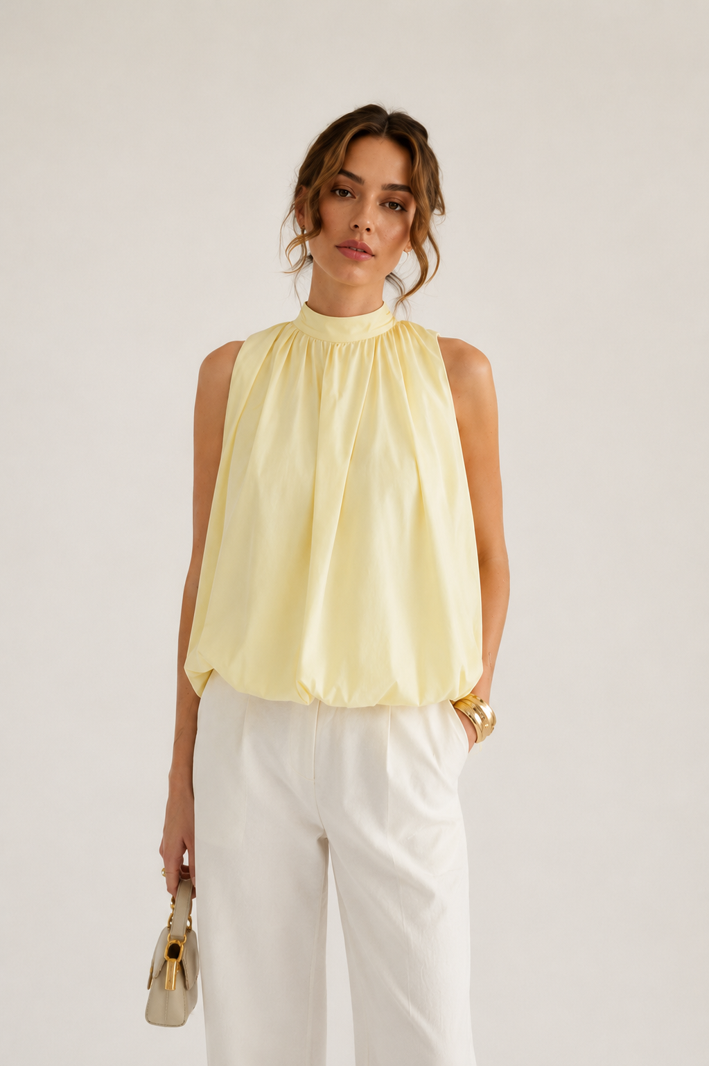 Blusa Amarilla para Mujer con Espalda Abierta y Lazo | Elegante, Ligera y Sofisticada