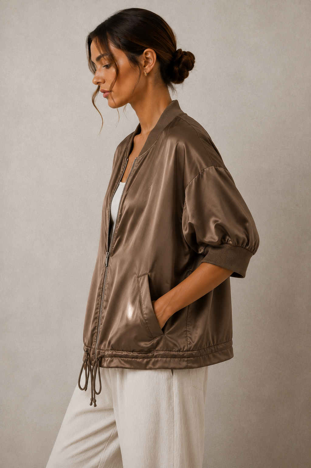 Chaqueta Bomber Satinada para Mujer con Cremallera y Cordón Ajustable