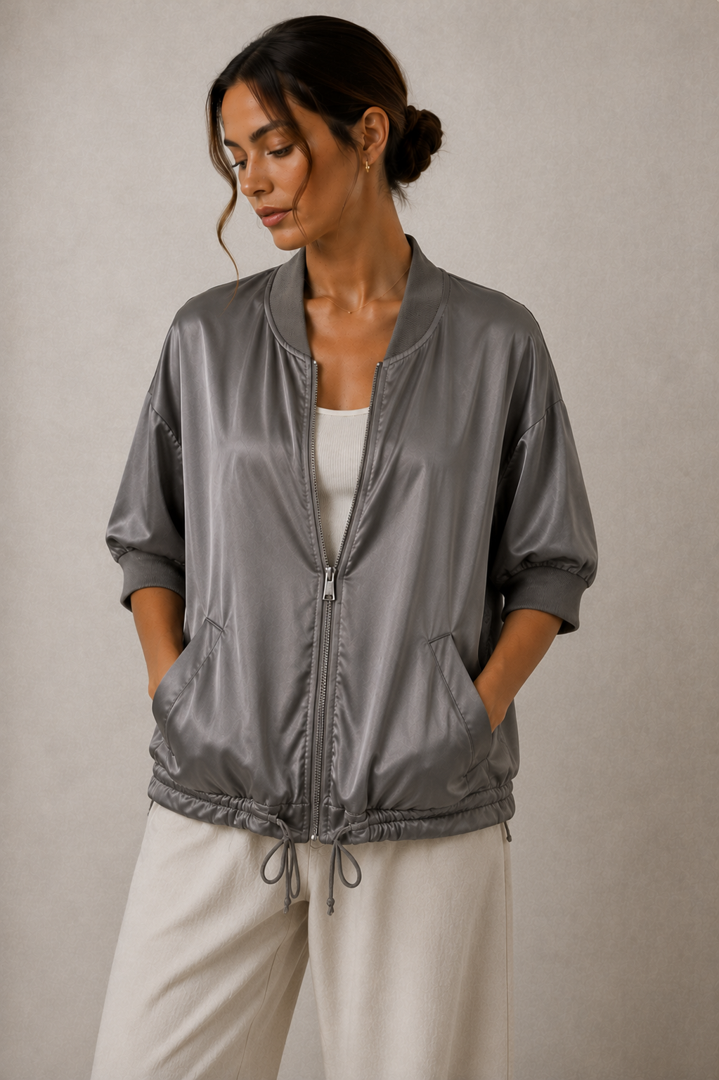 Chaqueta Bomber Satinada para Mujer con Cremallera y Cordón Ajustable