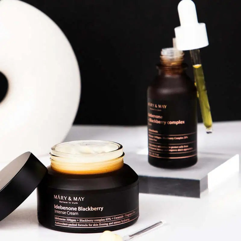 Sérum Mary & May Idebenone + Blackberry Complex para luminosidad y firmeza
