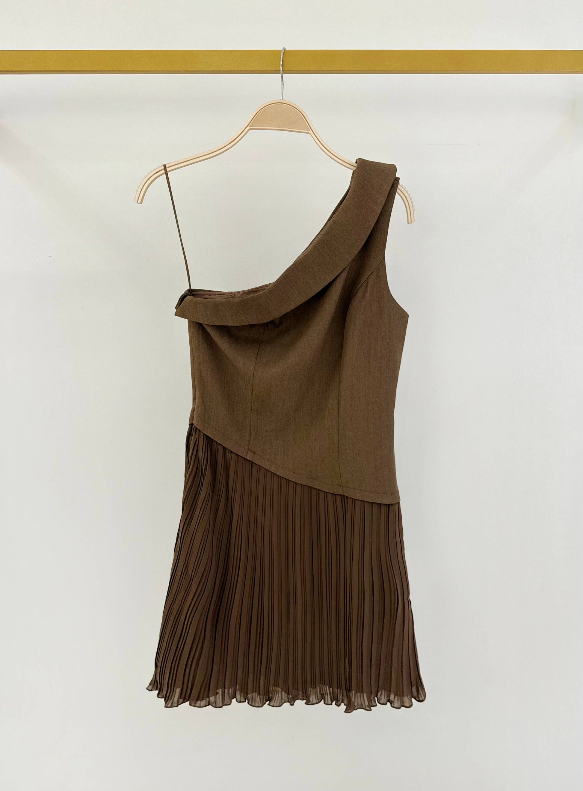 Vestido Corto Asimétrico Mujer Chocolate con Falda Plisada | Vestido Elegante de Fiesta