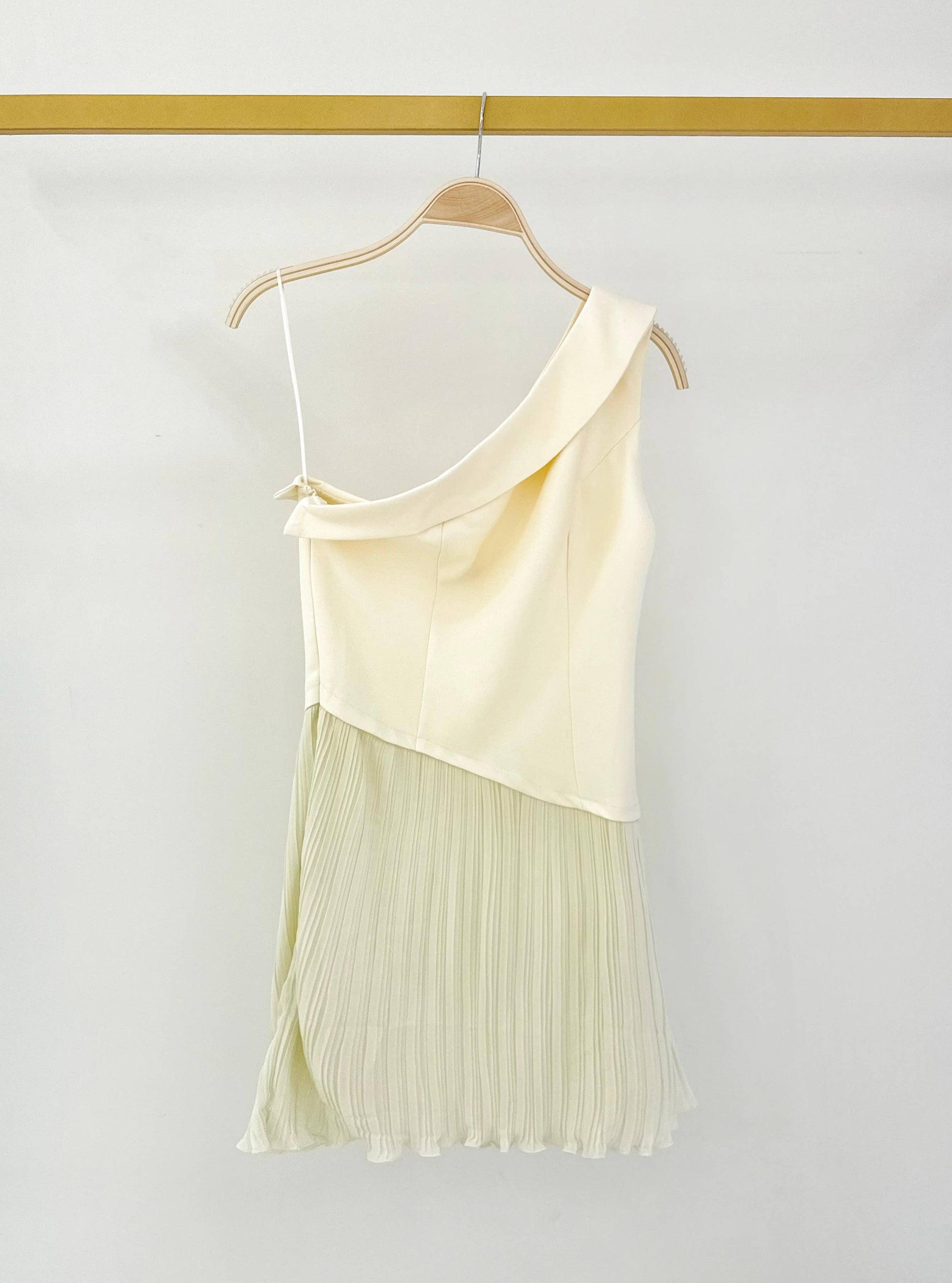 Vestido Corto Asimétrico Mujer Chocolate con Falda Plisada | Vestido Elegante de Fiesta