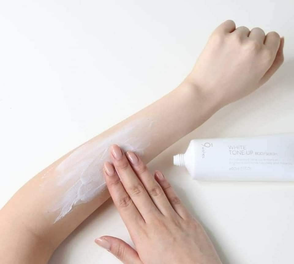 9Wishes – White Tone-Up Body Serum (150ml)