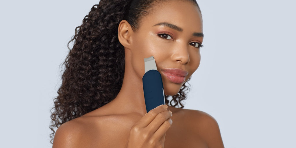 GESKE – Limpiador Facial Ultrasónico Inteligente 9 en 1 con Microcorriente y Eliminador de Puntos Negros